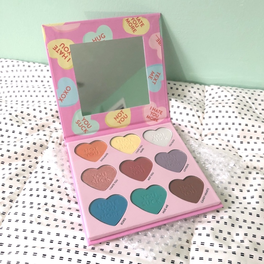 NWT Hot Topic Candy Heart Eyeshadow & Highlighter Palette